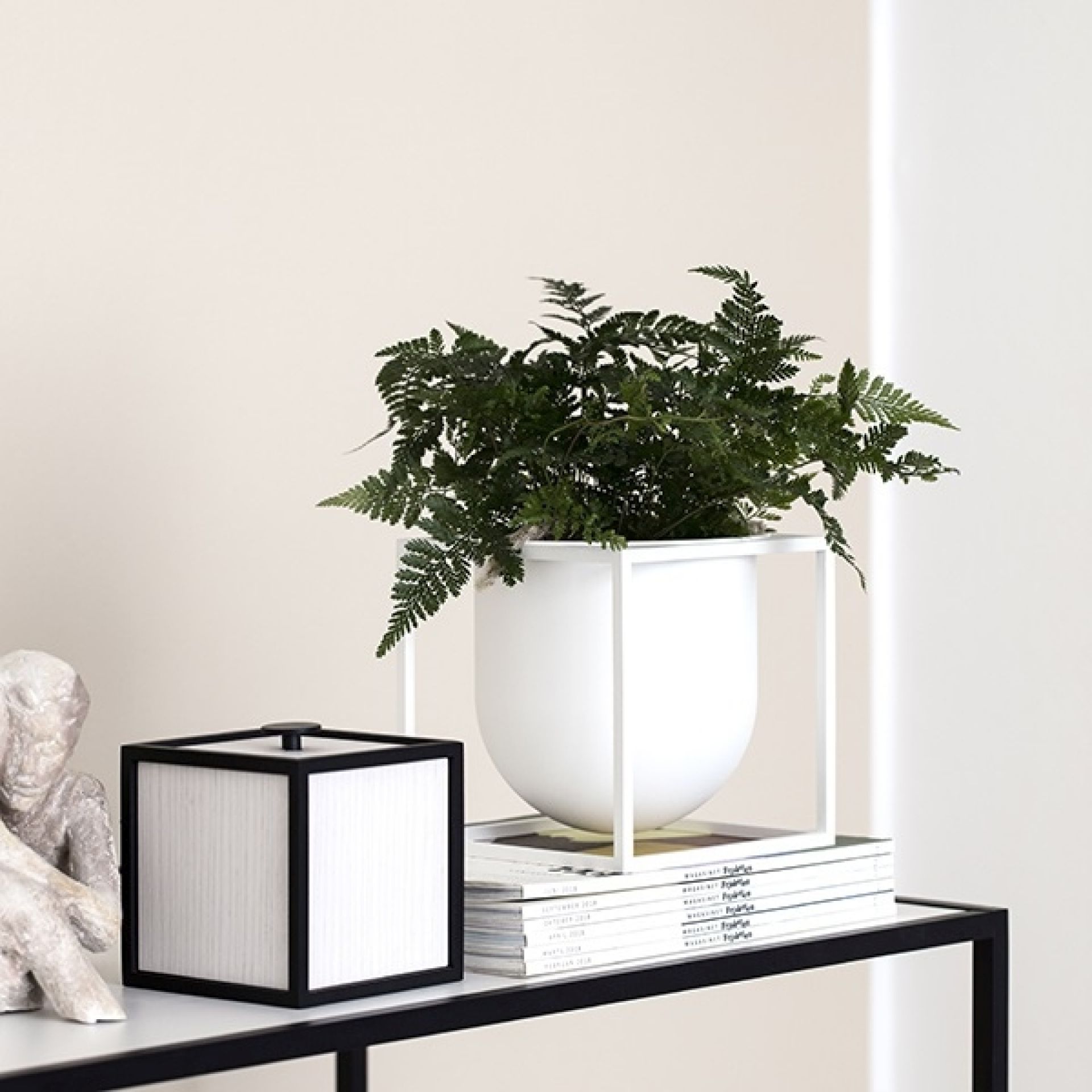 Audo  Kubus フラワーポット Kubus Flowerpot by Mogens Lassen | Flowerpot Audo Copenhagen
